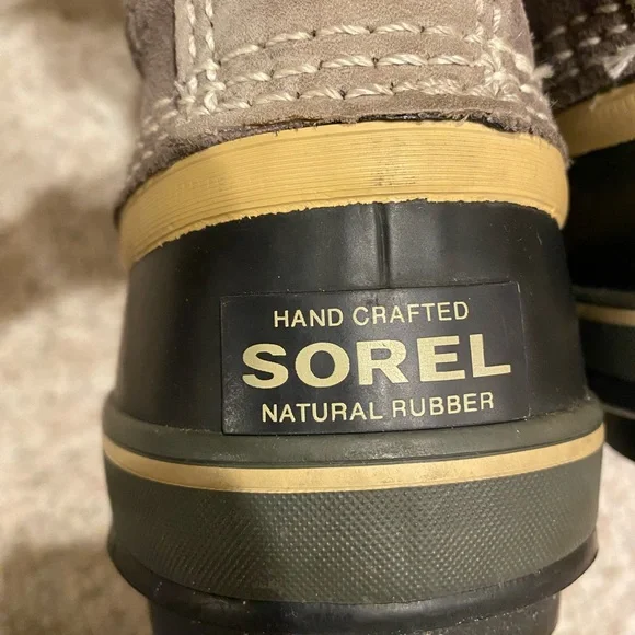 Sorel Black and Tan Fur-Trimmed Winter Boots - Picture 5 of 5